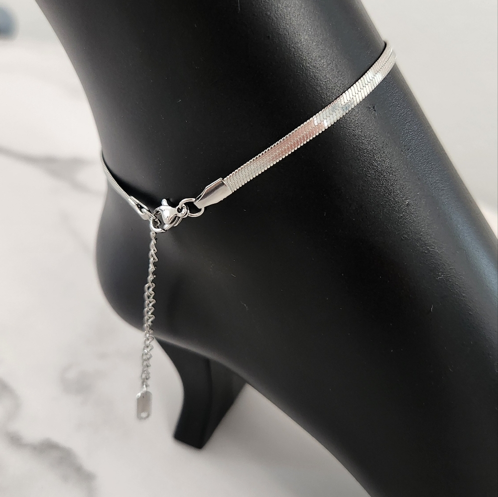 Sleek Silver Snake Chain Anklet - Picture 7 of 12